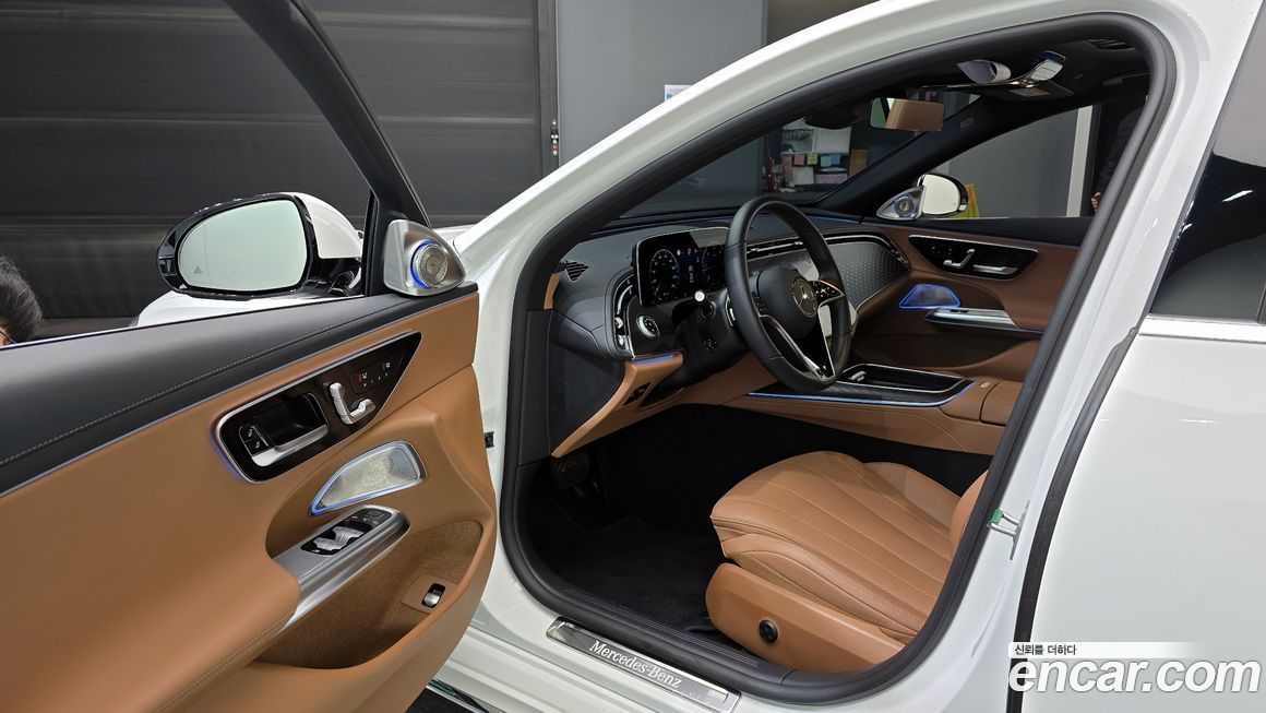 Mercedes-Benz E-Class 2024