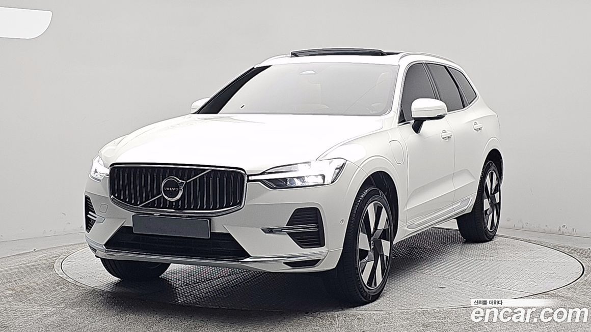 Volvo XC60 2025