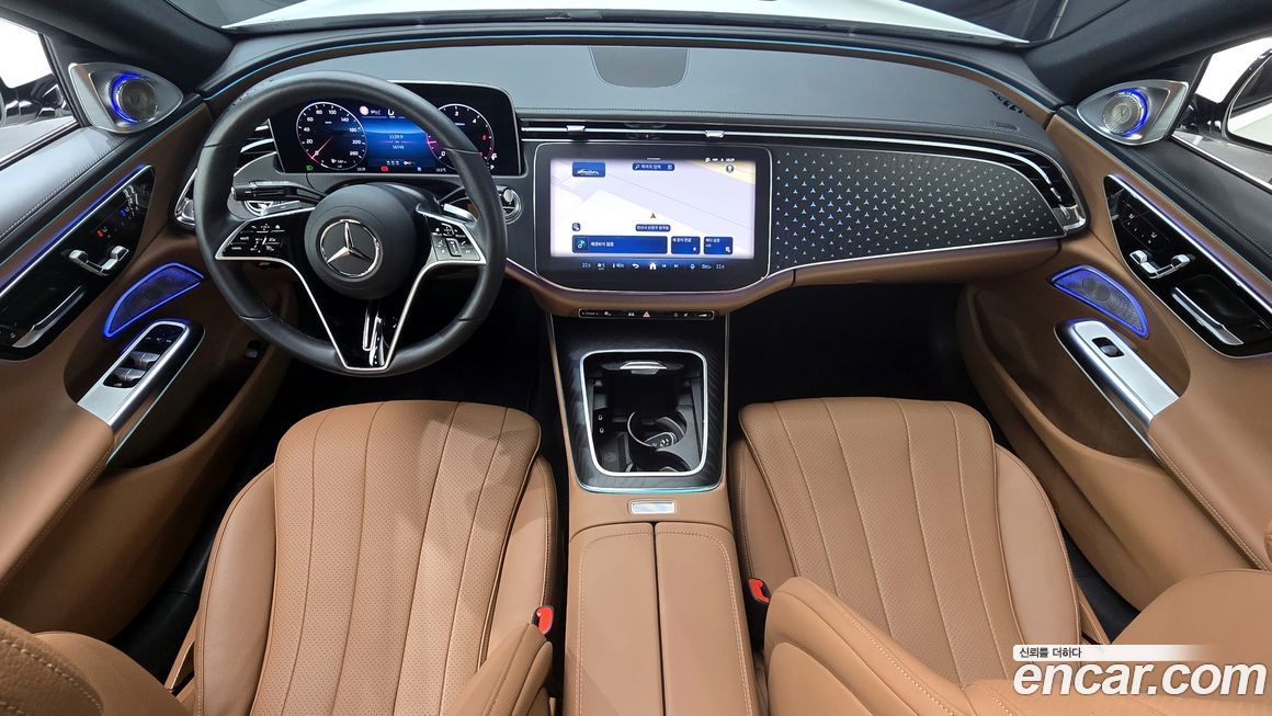 Mercedes-Benz E-Class 2024