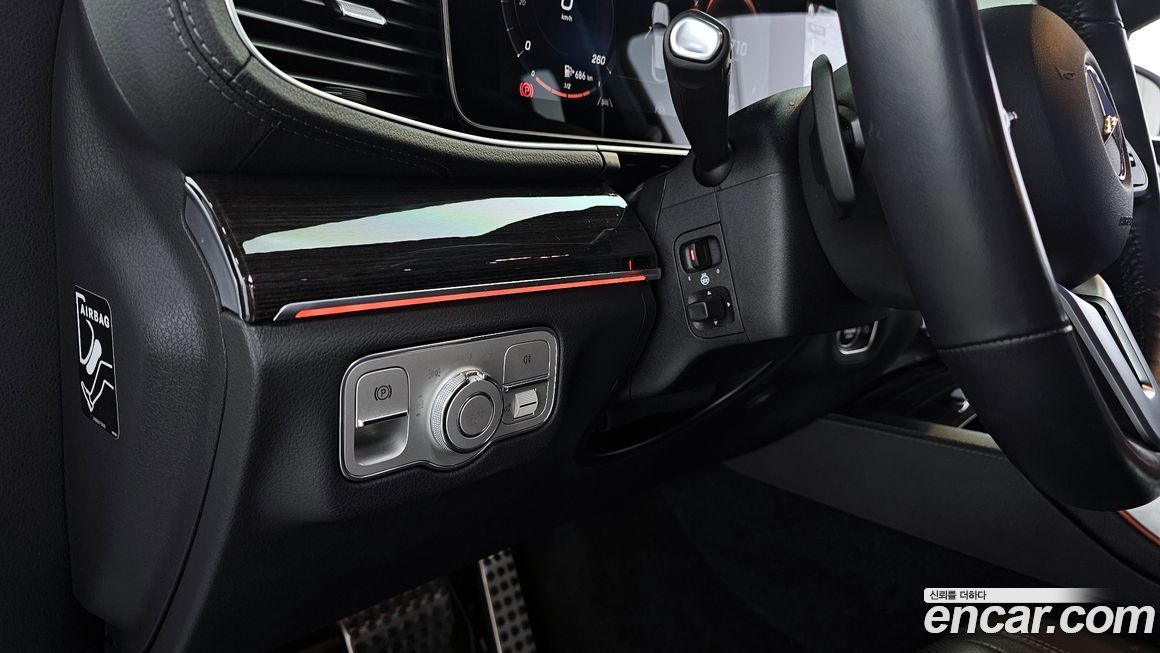 Mercedes-Benz GLE-Class 2021