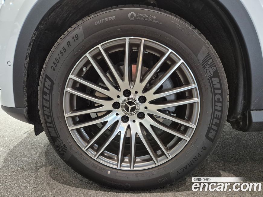 Mercedes-Benz GLC-Class 2026