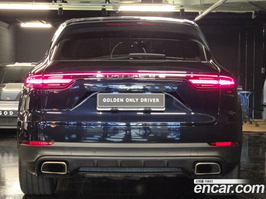 Porsche Cayenne 2021