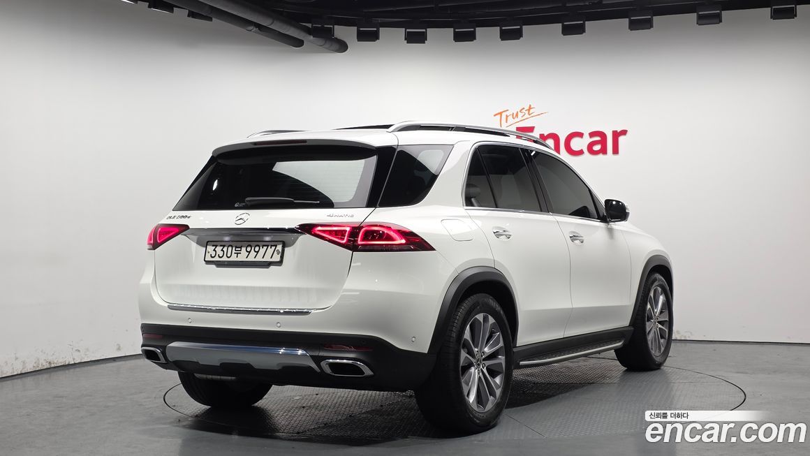 Mercedes-Benz GLE-Class 2023