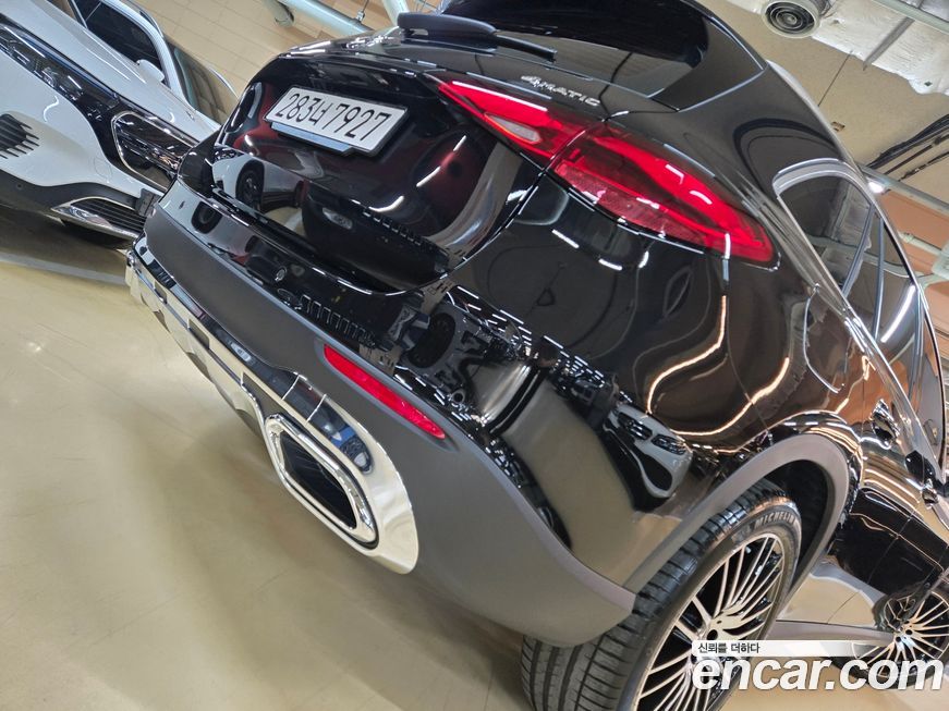 Mercedes-Benz GLC-Class 2026