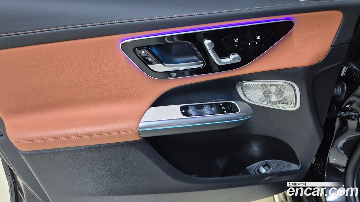 Mercedes-Benz GLC-Class 2025