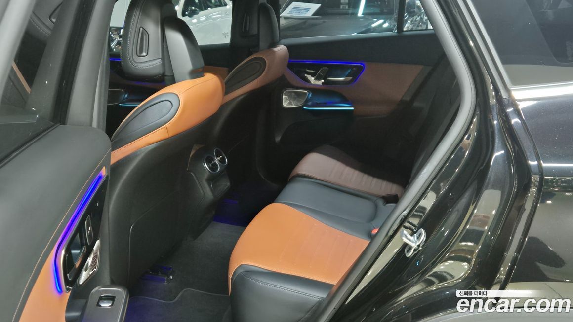 Mercedes-Benz GLC-Class 2025