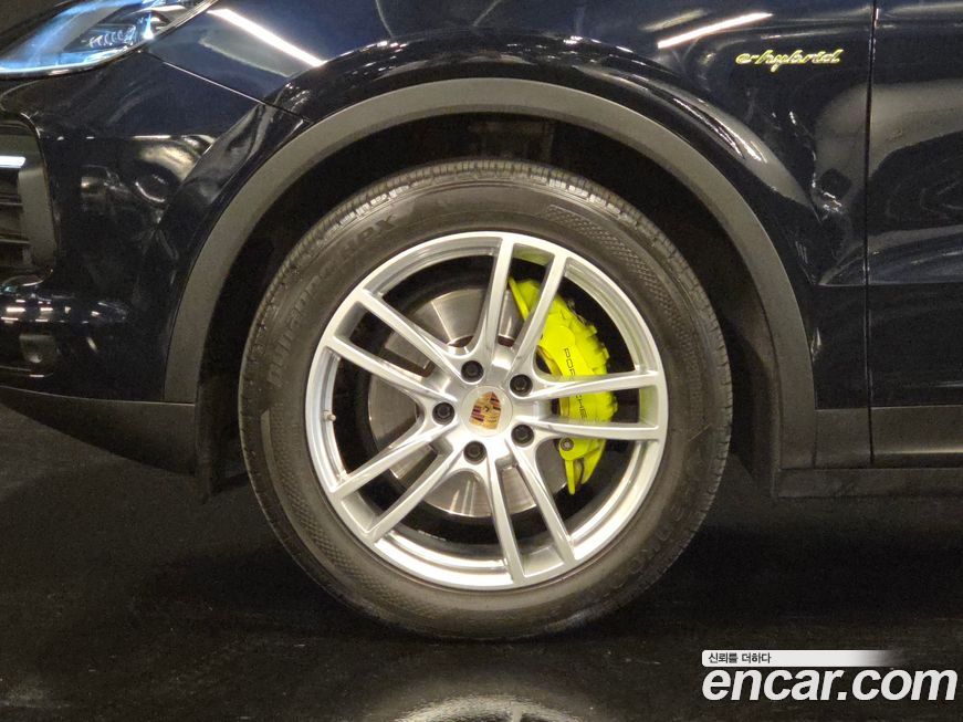 Porsche Cayenne 2021