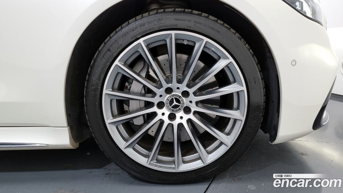 Mercedes-Benz S-Class 2021