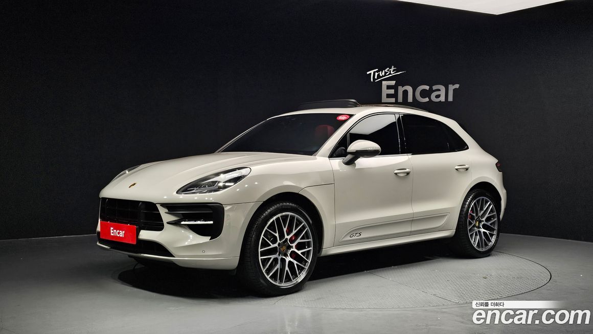 Porsche Macan 2021