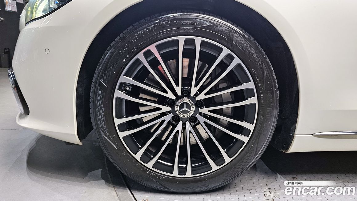 Mercedes-Benz S-Class 2022