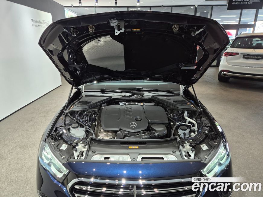 Mercedes-Benz E-Class 2025