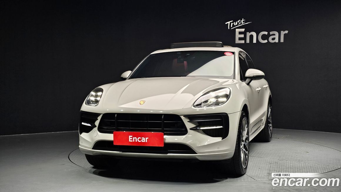 Porsche Macan 2021