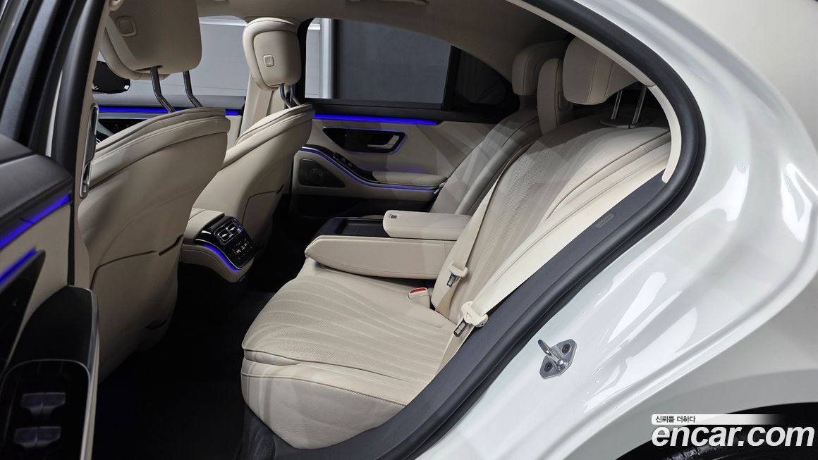 Mercedes-Benz S-Class 2022