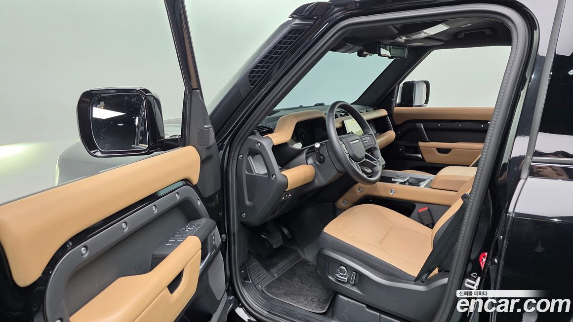 Land Rover Defender 2025