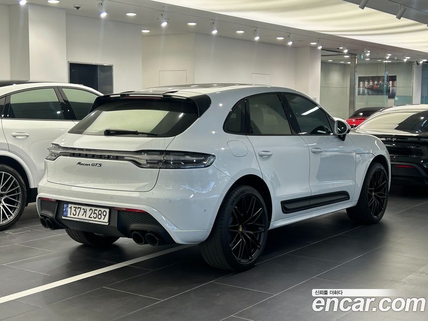 Porsche Macan 2022