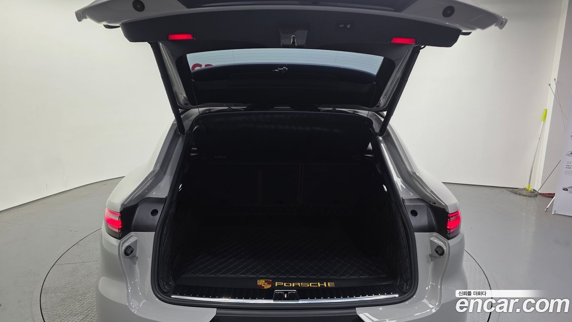 Porsche Cayenne 2023