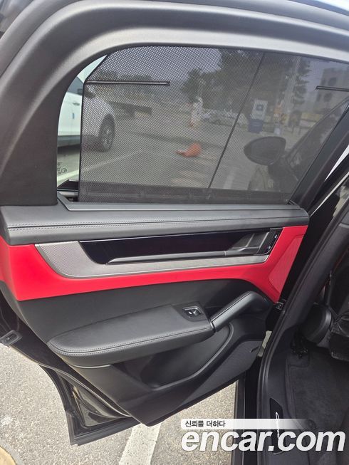 Porsche Cayenne 2025