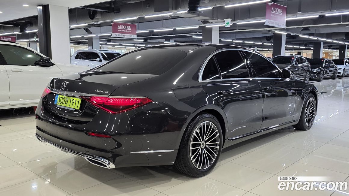 Mercedes-Benz S-Class 2025