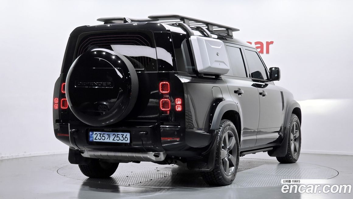 Land Rover Defender 2025