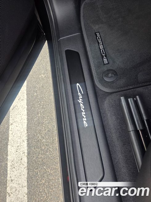 Porsche Cayenne 2025