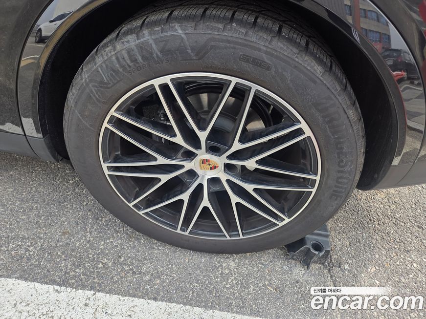 Porsche Cayenne 2025