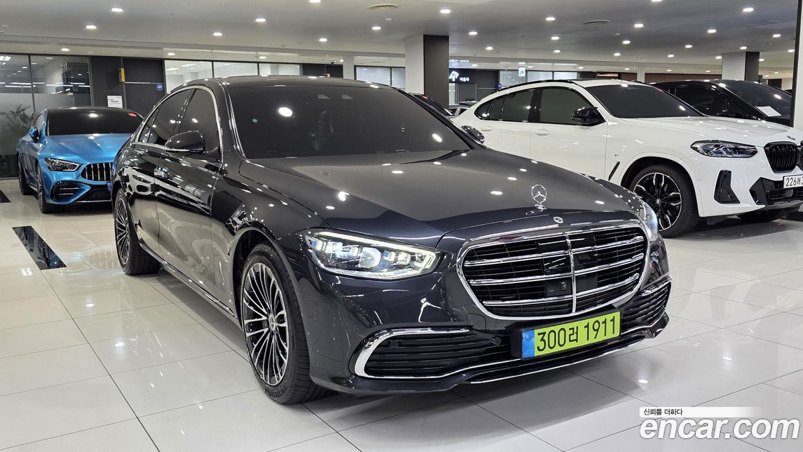 Mercedes-Benz S-Class 2025