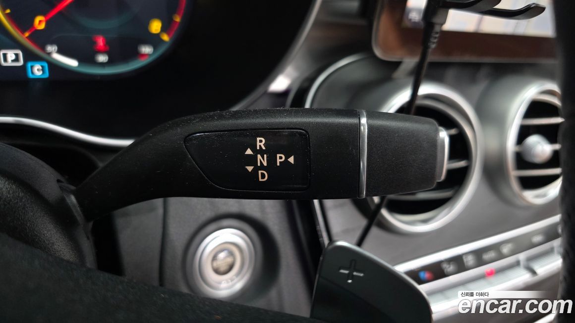 Mercedes-Benz C-Class 2021