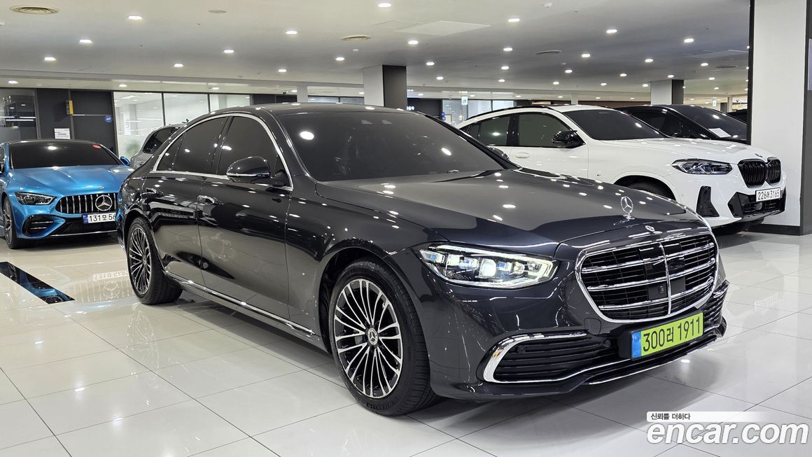 Mercedes-Benz S-Class 2025