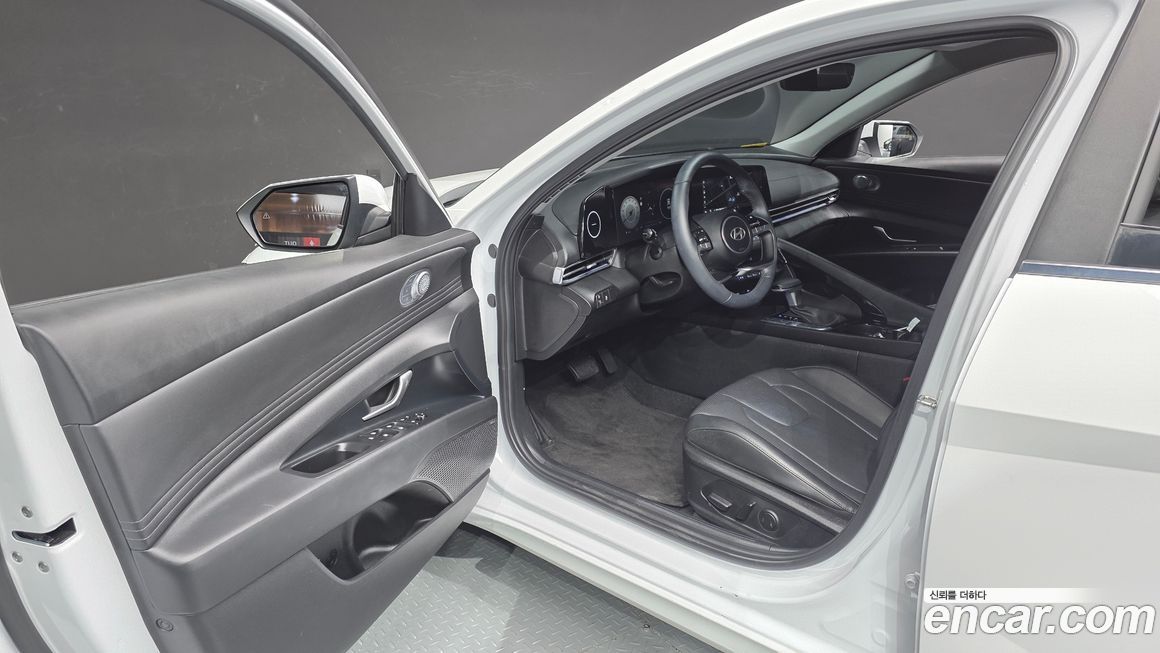 Hyundai AVANTE 2024