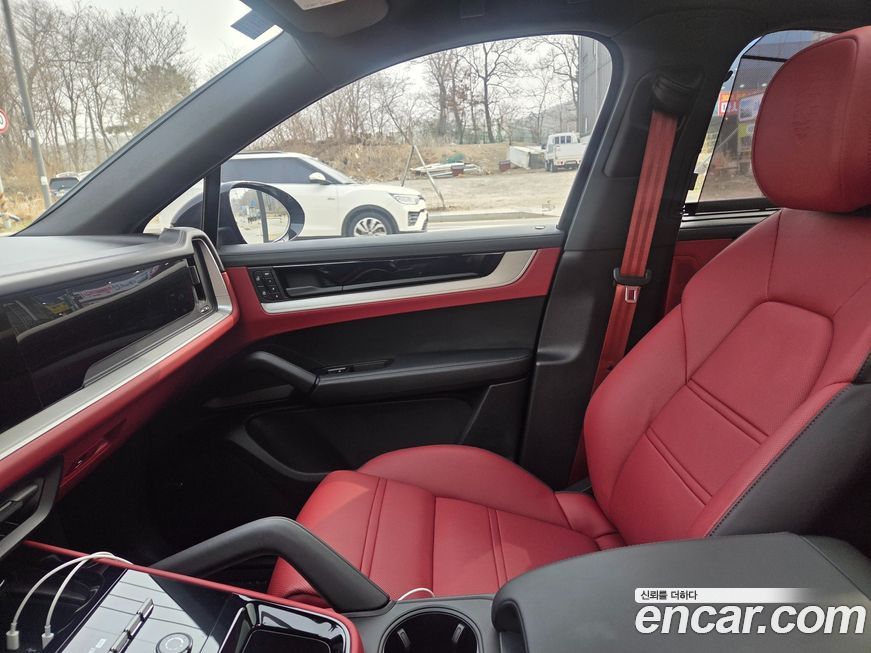 Porsche Cayenne 2025