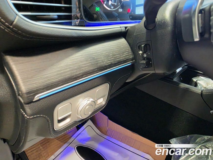 Mercedes-Benz GLE-Class 2025