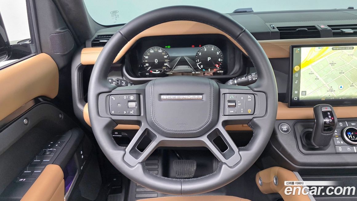 Land Rover Defender 2025