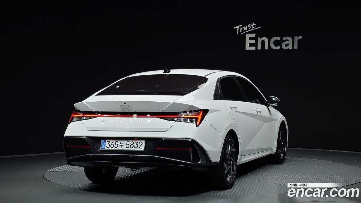 Hyundai AVANTE 2024
