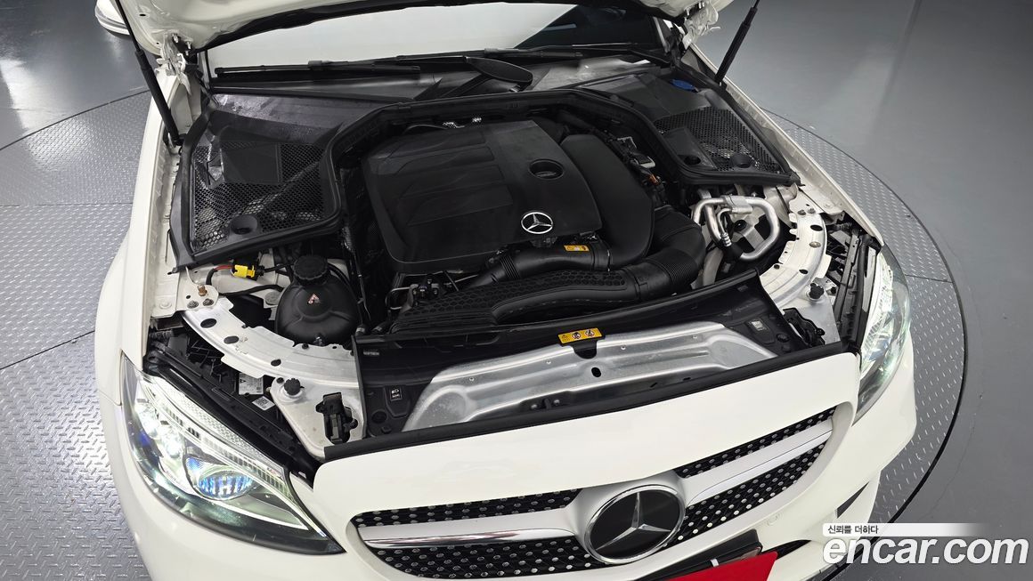 Mercedes-Benz C-Class 2021