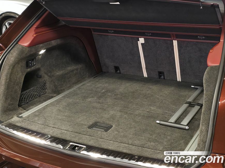 Bentley Bentayga 2021