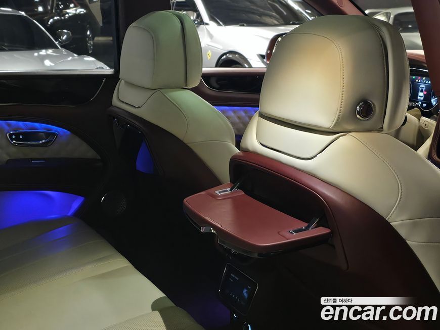 Bentley Bentayga 2021