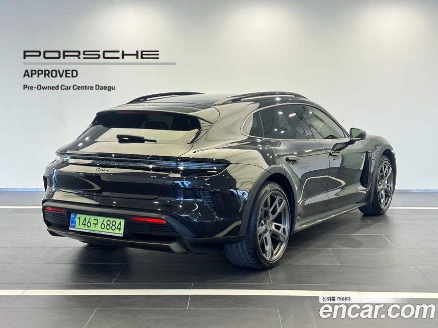 Porsche Taycan 2025