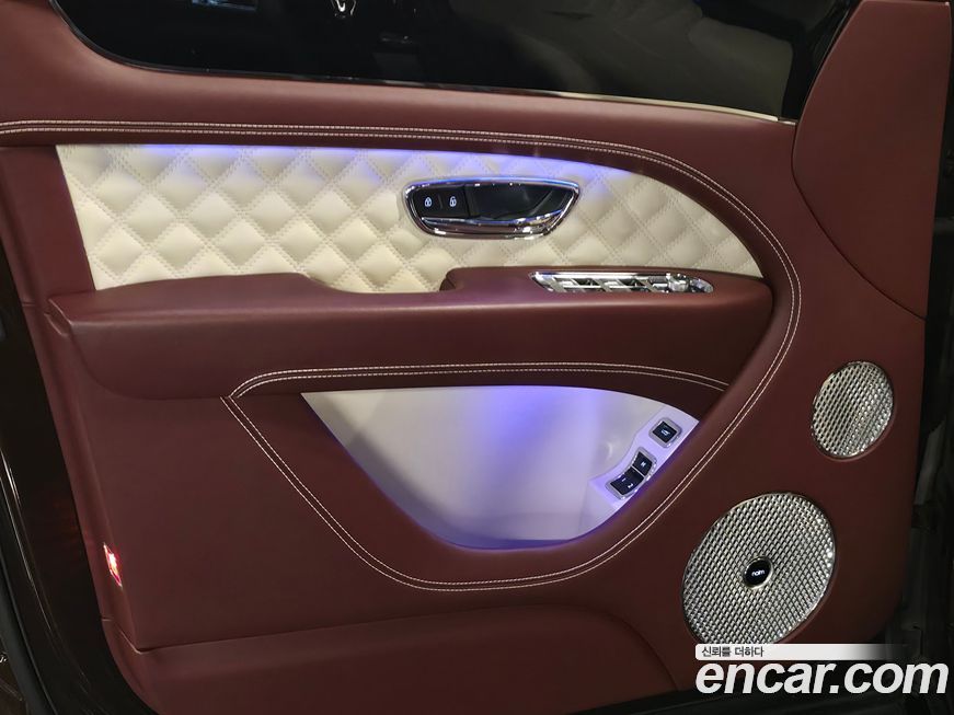 Bentley Bentayga 2021