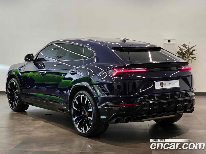 Lamborghini Urus 2023