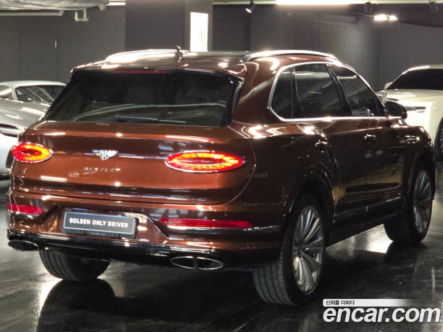 Bentley Bentayga 2021