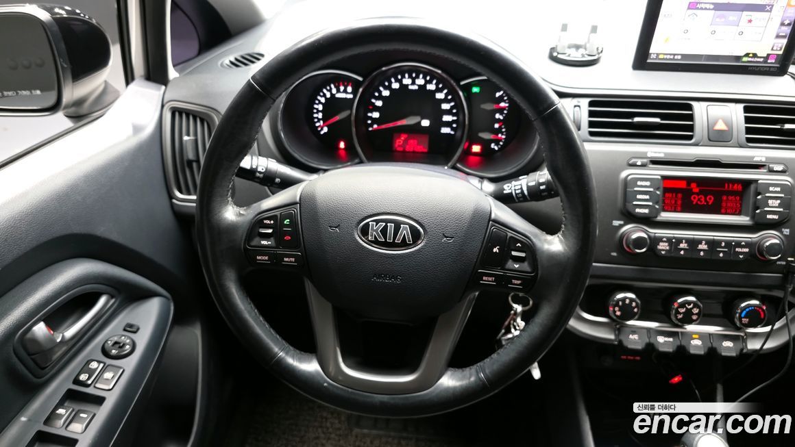 Kia pride 2014