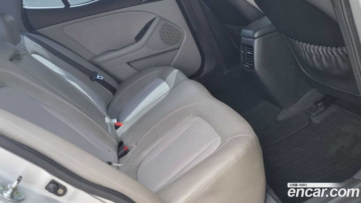 Kia K5 2011