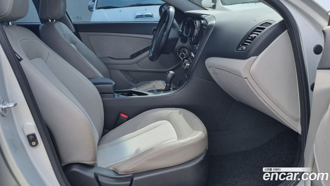 Kia K5 2011