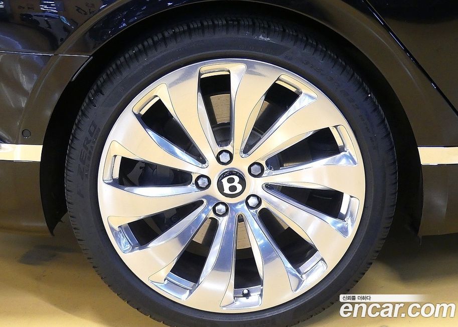 Bentley Flying Spur 2022