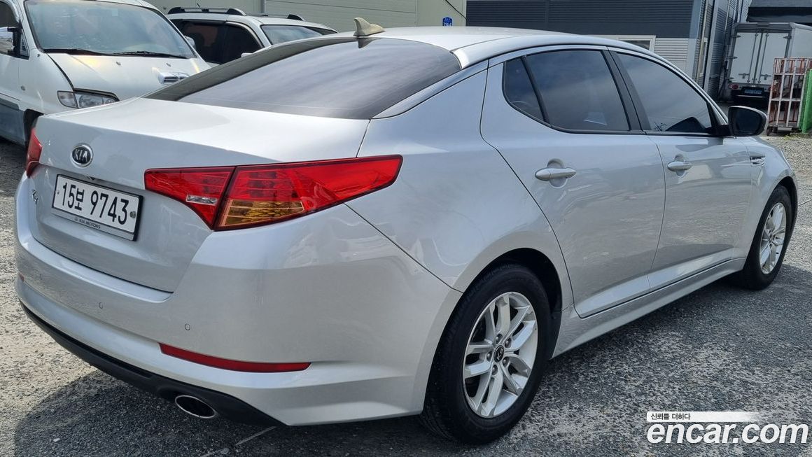 Kia K5 2011
