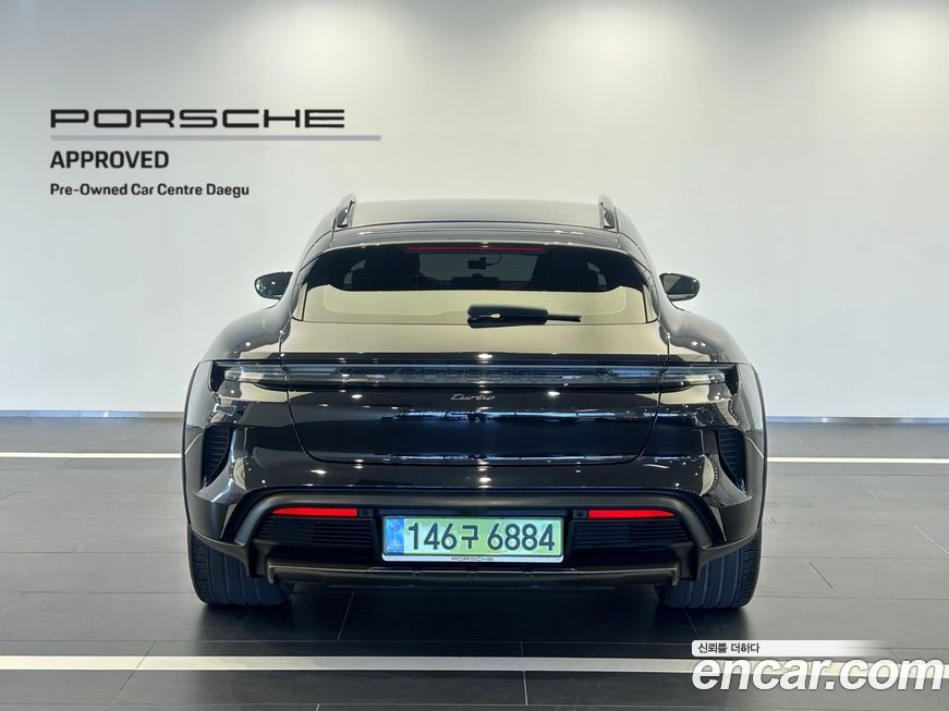 Porsche Taycan 2025