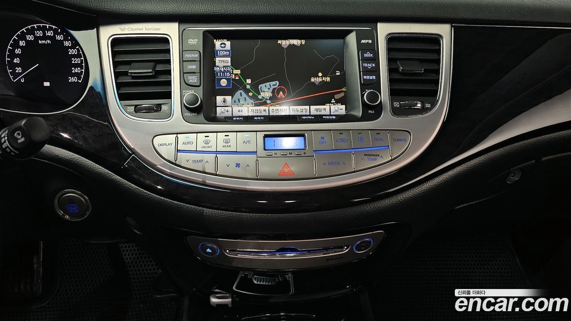 Hyundai Genesis 2012