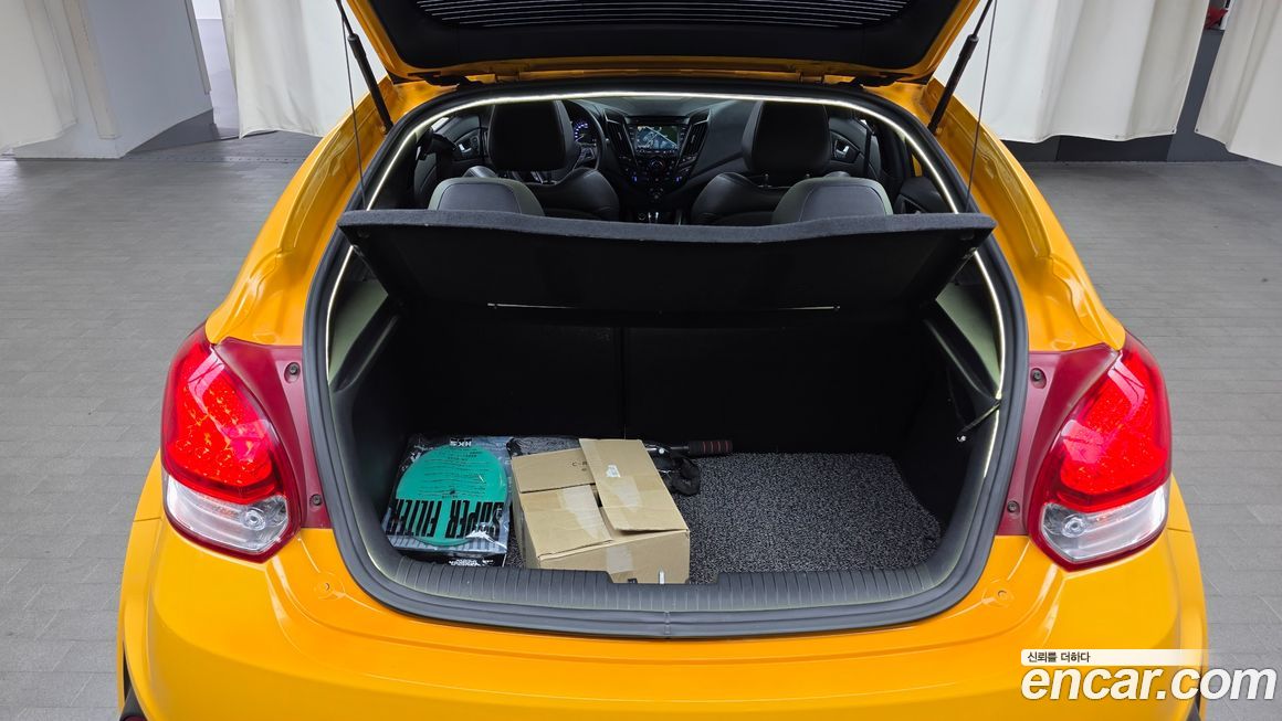 Hyundai Veloster 2015