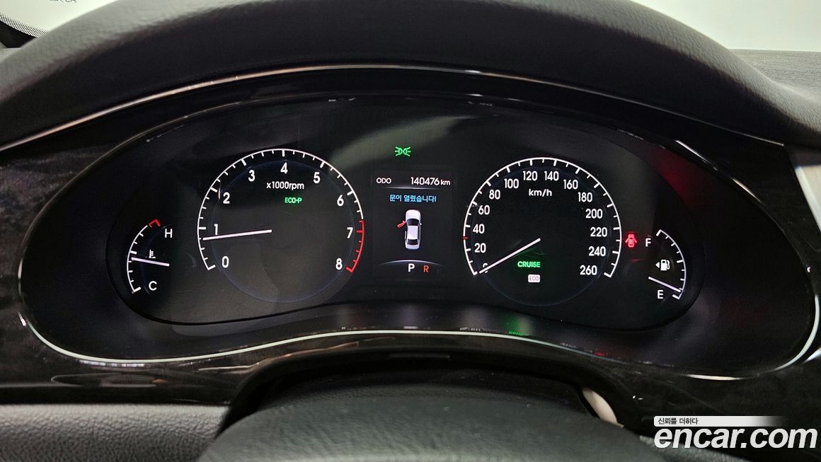 Hyundai Genesis 2012