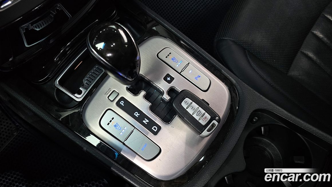 Hyundai Genesis 2012